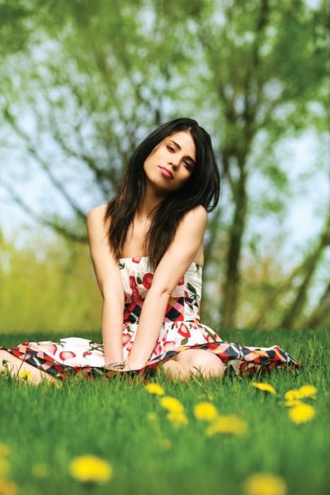 understanding your camera settings - single shot example understanding your camera settings - single shot example of girl in field